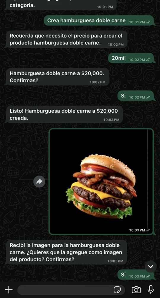 Conversación de WhatsApp creando un producto del menú con el asistente